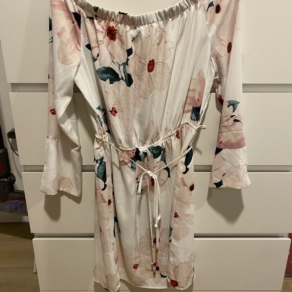 DYNAMITE OFF THE SHOULDER DRESS - Picture 1 of 2